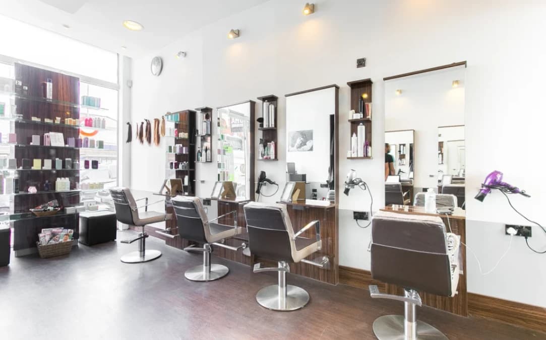Moma Salon